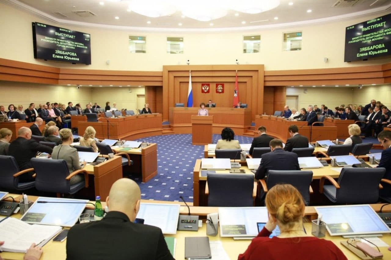 Мосгордума приняла закон о ежемесячной социальной поддержке пожарных