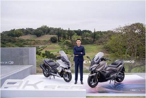 KYMCO анонсирует макси-скутер KYMCO AK 550 на EICMA 2021 в Милане