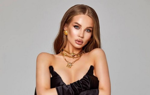 Скоро на YouTube: Инста-блогер Varvarakrasavica (Варвара Власова) сделает стильными скучные аккаунты пользователей