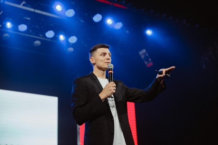 Предприниматель Дмитрий Ковпак создал акселератор товарного бизнеса на мультикатегорийных гипермаркетах