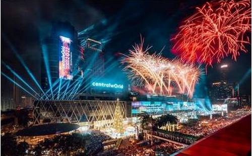 Шоу фейерверков в честь наступления 2022 года организует Central World
