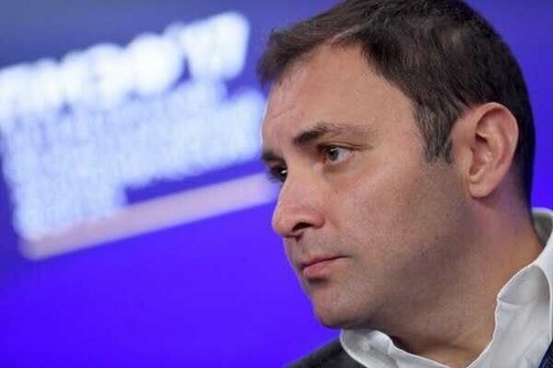 Асланян Сергей Гарегинович — председатель совета директоров АО «МаксимаТелеком». Биография