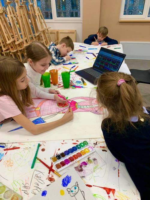 В ONE! International School идет подготовка к реализации проекта «Ночь в музее»￼