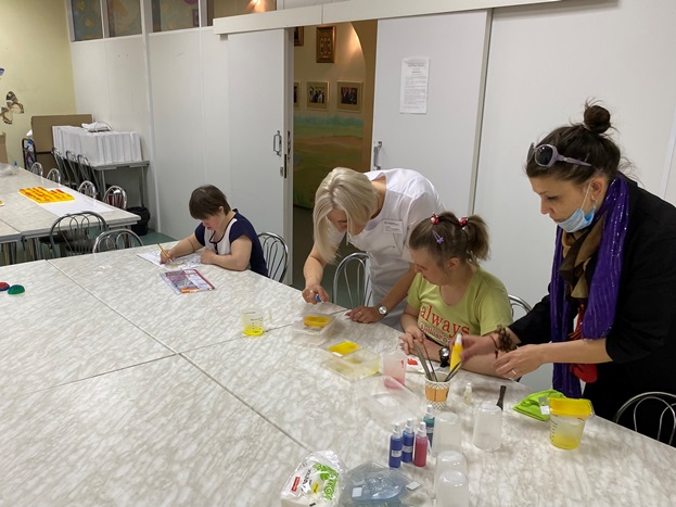 «Желающих становится больше»: в Москве продолжается работа социального проекта «Мастерские Роста»￼