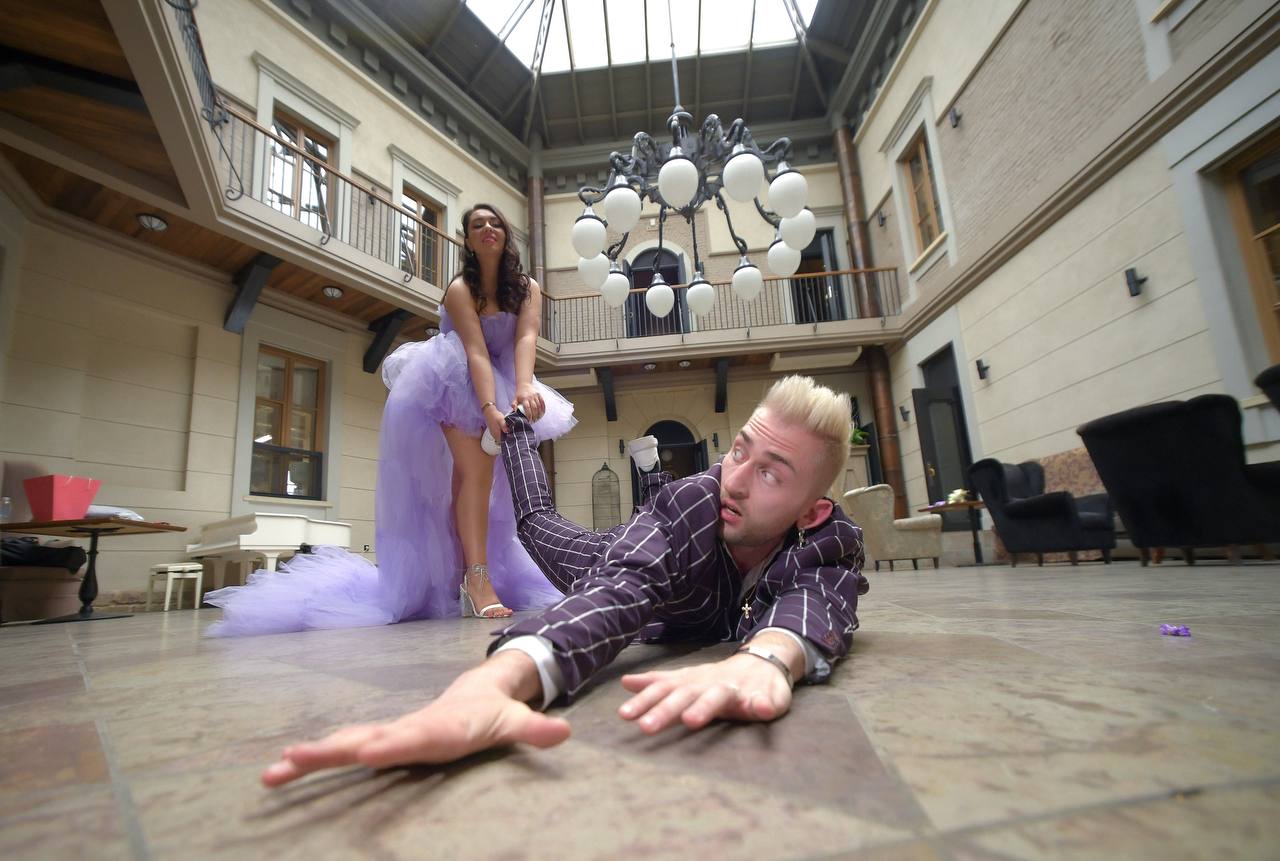 Появились новые кадры со свадьбы блогера Раксаны Самохваловой и телеведущего Ильи Губанова