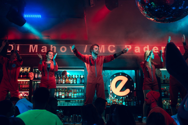 В центре Москвы тусовщики ограбили Nebar