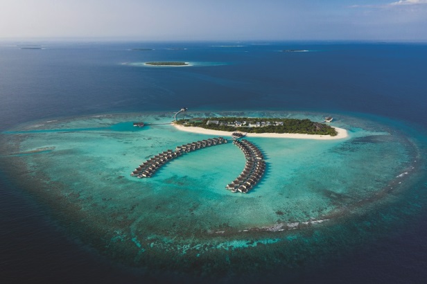 Movenpick Resort Kuredhivaru Maldives приглашает отпраздновать Хэллоуин в ресторане Latitude 5.5