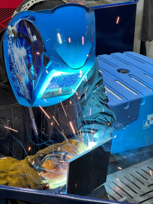 Компактность, мощность и доступность: гости стенда «ВЕКПРОМ» на московской выставке Weldex-2022 обозначили приоритеты выбора лазерного оборудования