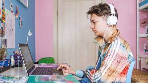 Электронный дневник поможет школьникам выбрать будущую профессию