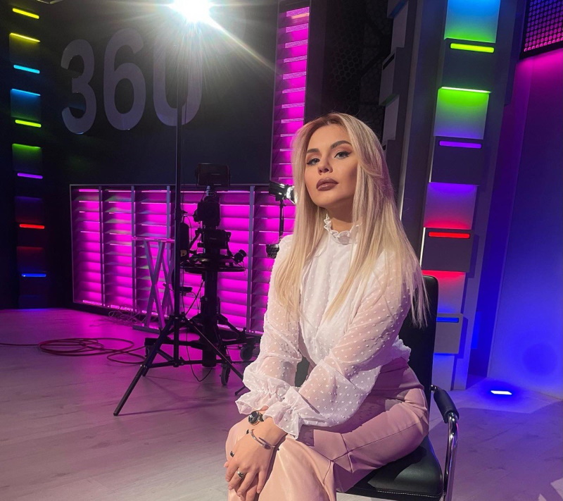 Ведущая Маруся Михейчик: «Мне нравится творить, чудить и сниматься сутками»