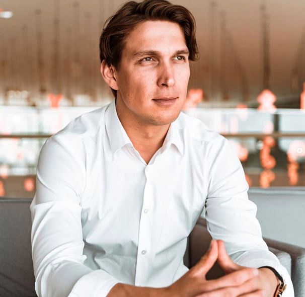 «Помните, что баня — нагрузка на сердечно-сосудистую систему» поделился владелец сибирской бани «Пар-Парок Алексей Бусов ￼