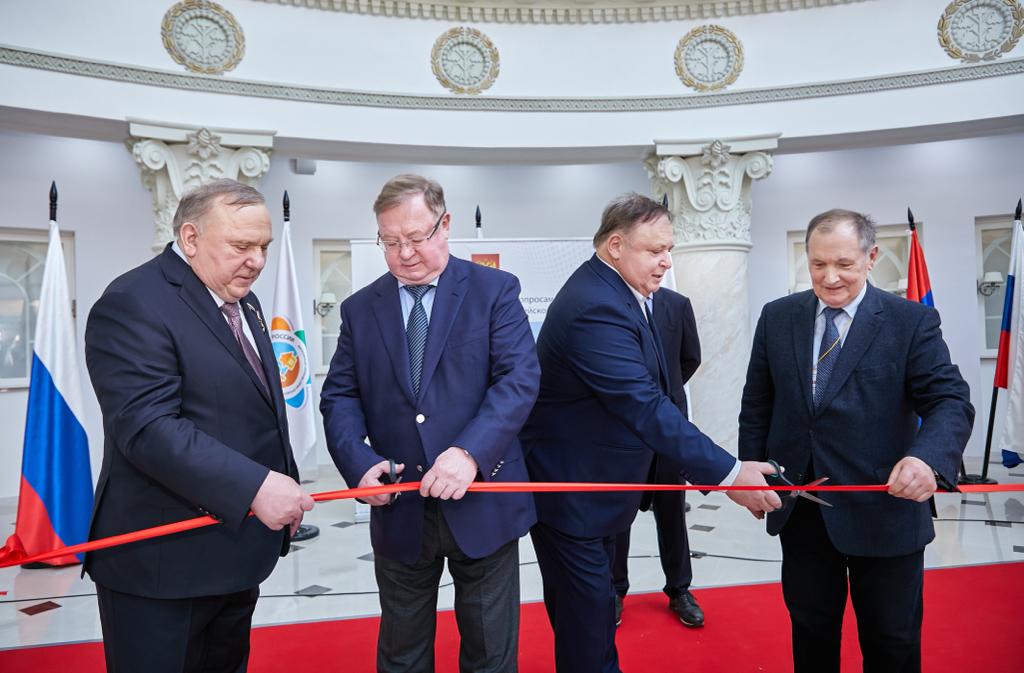 Открытие юбилейной выставки «Обнови свой сад» в Москве: важность садоводства и поддержка на государственном уровне