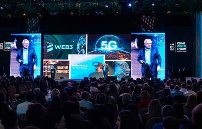 «Страны нуждаются в цифровой трансформации» — финтех-эксперт Крис Скиннер