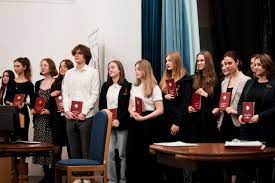 Столичные школьники забрали более половины наград на Всероссийской олимпиаде по иностранным языкам