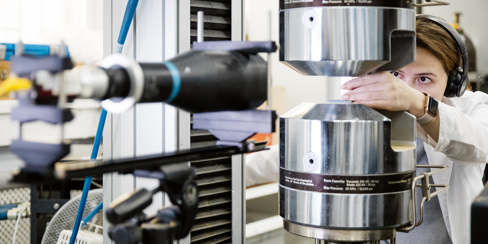 Уже 100 тысяч композитных и полимерных материалов прошли проверку в столичном испытательном центре