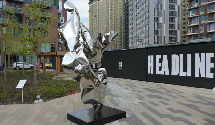 На территории ЖК Headliner появилась уникальная скульптурная композиция
