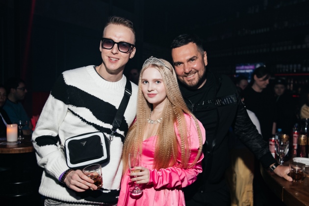 Nastya Star отметила день рождения веселой вечеринкой в NEBAR на Пятницкой￼
