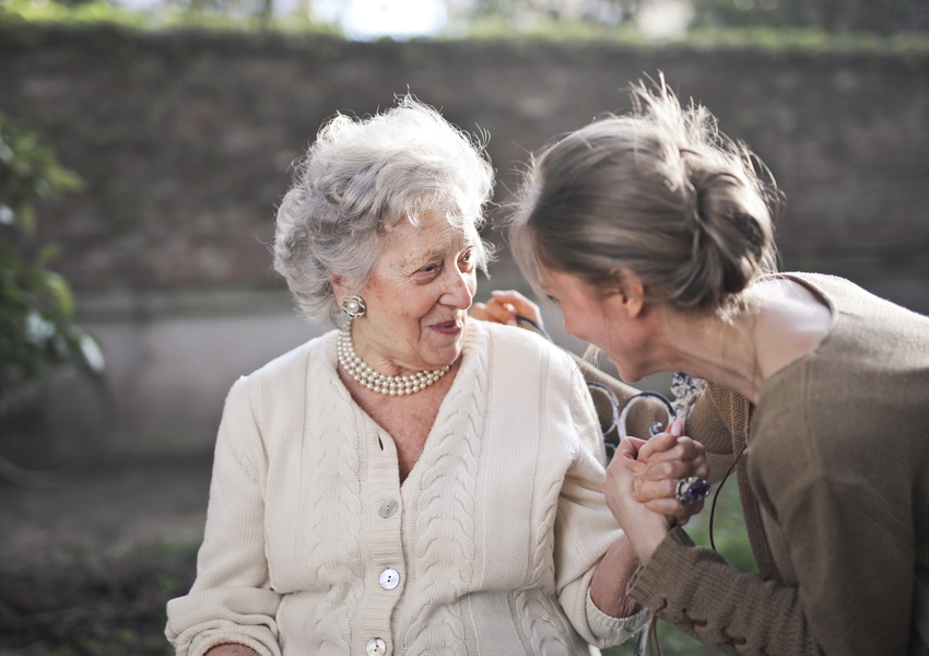 Пожилым людям в пансионате созданы все необходимые условия