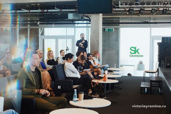 Топ-эксперты, успешные предприниматели поделятся тем, как светские практики медитации помогают развитию современных проектов