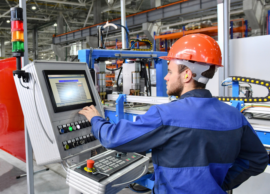 Оборот IEK GROUP за три года превысил 35 млрд рублей