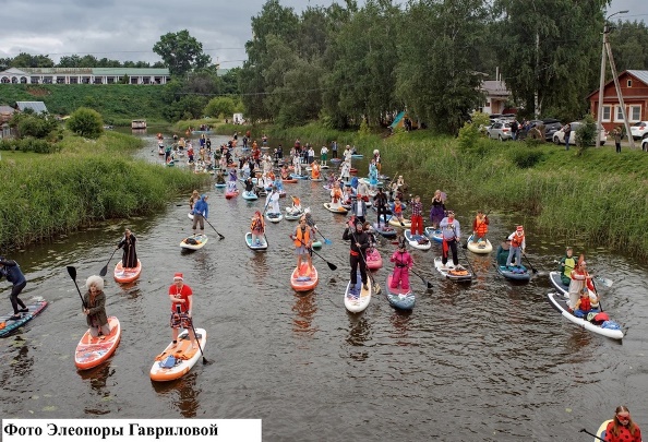 В Суздале прошел карнавальный САП-фестиваль с большой развлекательной программой￼