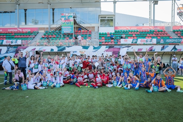 На стадионе ФК «Локомотив» состоялся  международный детский футбольный праздник “Под флагом добра”