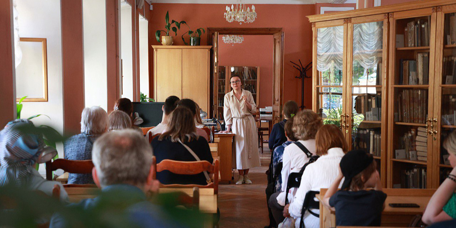 Спектакль, экскурсии, мастер-классы: как пройдет день открытых дверей в библиотеках и культурных центрах Москвы