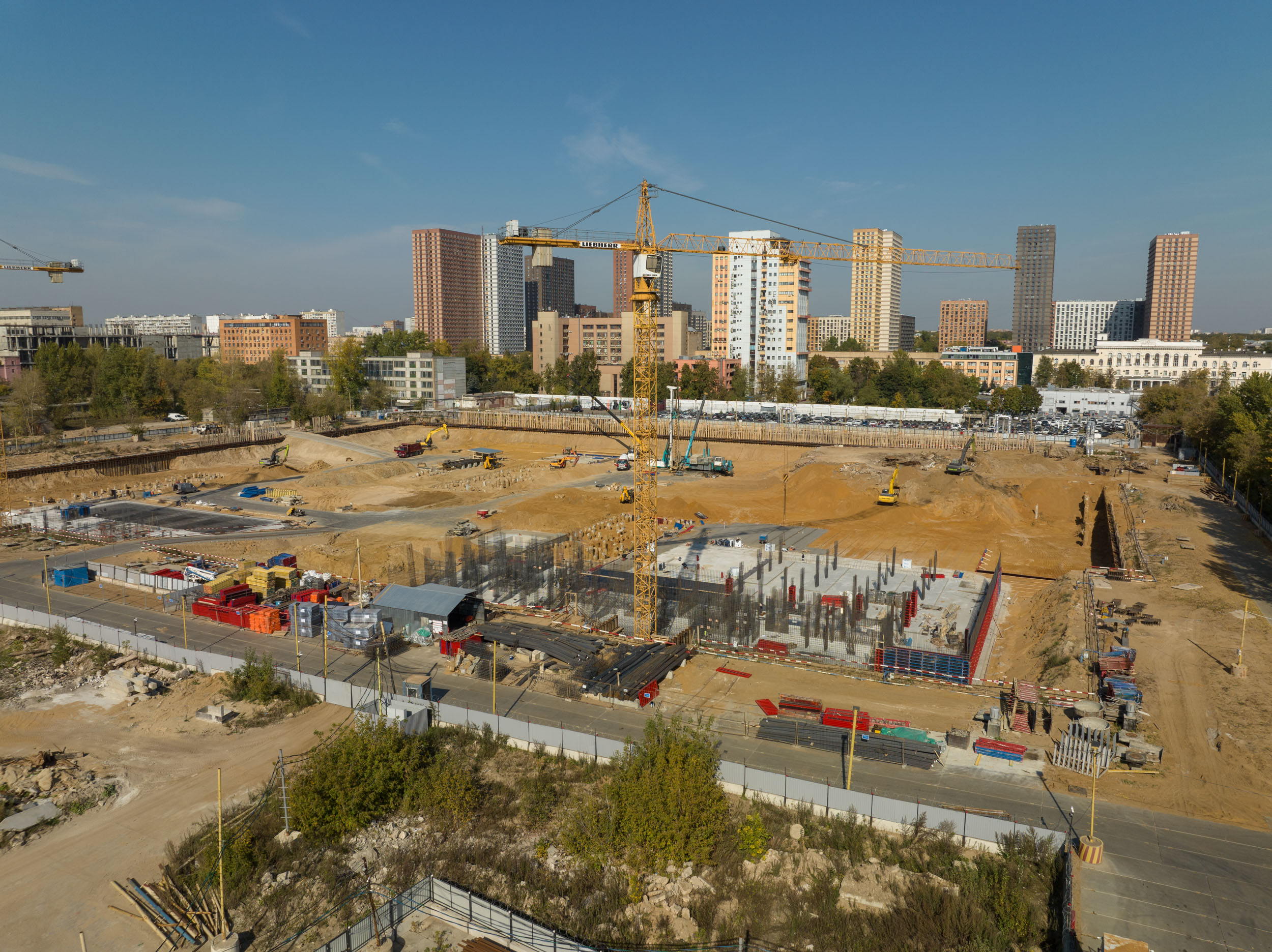 «Главстрой»: На стройплощадке ЖК Balance 2 установлены башенные краны