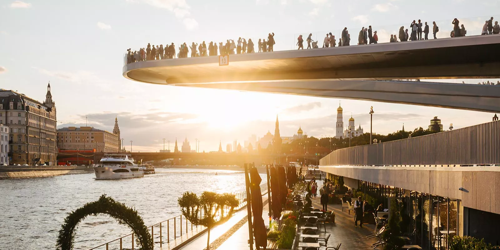 Более 10 миллионов туристов посетили Москву за полгода