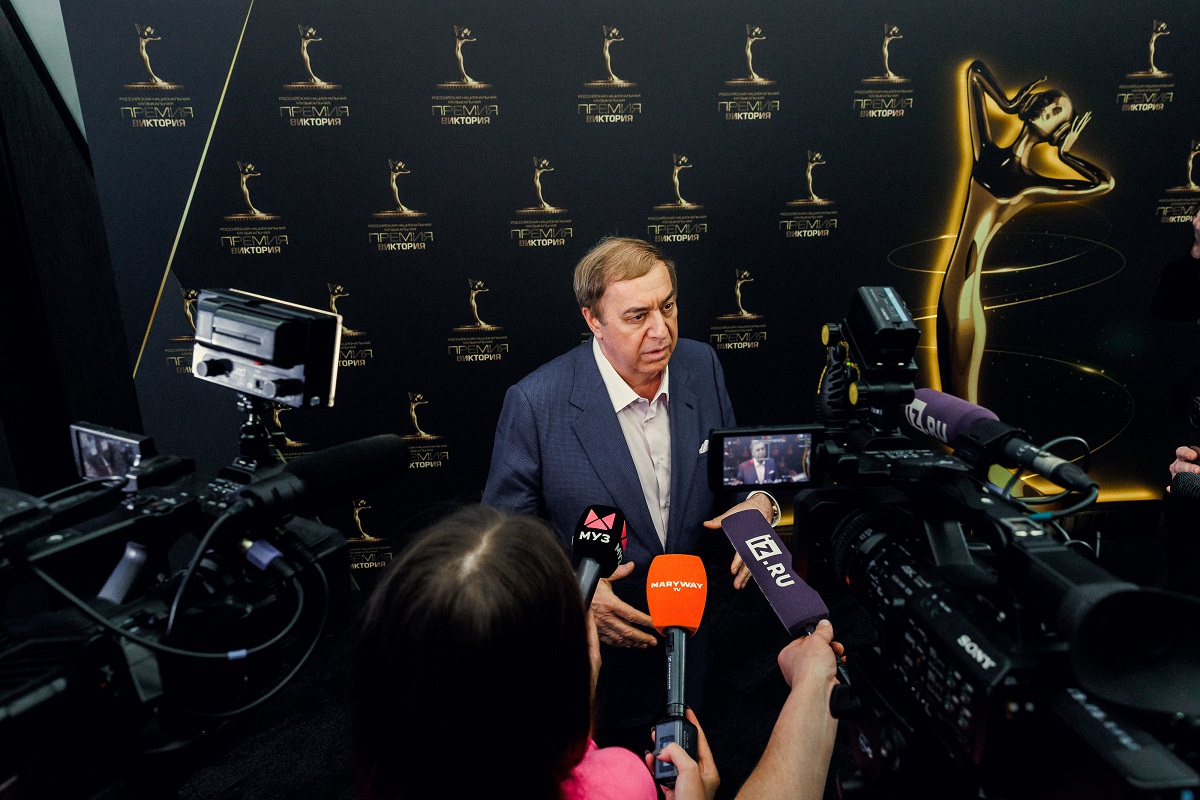 Деятели культуры поздравили владельца ПФГ «САФМАР» Михаила Гуцериева с днем рождения