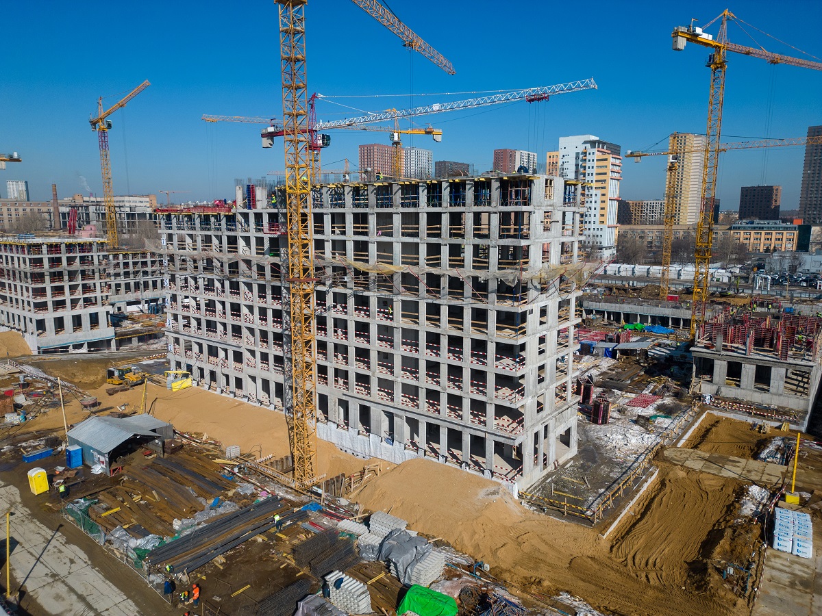 «Главстрой» сообщил о возведении монолитных каркасов у корпусов второй очереди balance
