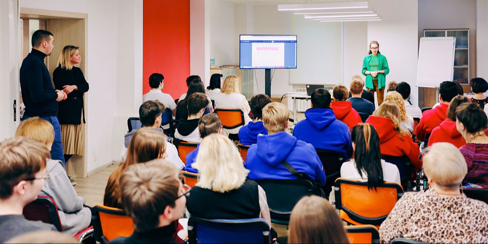 Около 18 тысяч человек посетили столичные коворкинг-центры НКО с начала года