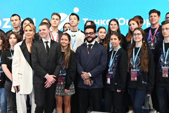 Проактивные школьники проекта «Точка Юниор» со всей страны приняли участие в Петербургском международном экономическом форуме 5–8 июня