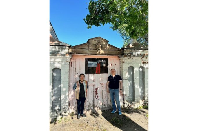 Олег Жуков: «После выставки в Суздале о художнице Ирине Затуловской узнает больше людей»