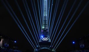 Анастасия Щипанова на открытии Олимпиады в Париже: роскошь, неожиданности и спорные моменты