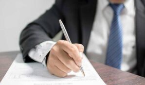 Россияне указали на рост цен на услуги частных специалистов