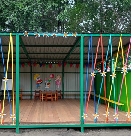 БФ «САФМАР» Михаила Гуцериева приобрел прогулочные веранды для детсада в Хакасии