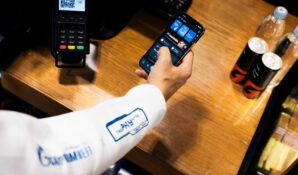 Сеть АЗС «Газпромнефть» получила статус стратегического партнера международного автопробега Tro-Phygital Tour