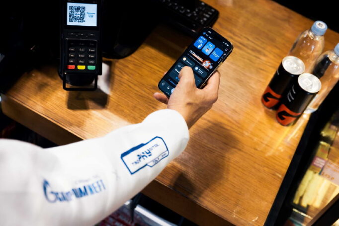 Сеть АЗС «Газпромнефть» получила статус стратегического партнера международного автопробега Tro-Phygital Tour