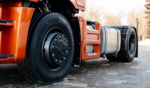 Специалисты компании КАМА TYRES рекомендуют учитывать условия эксплуатации при выборе грузовых шин.