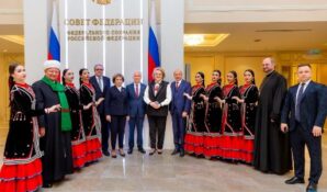 Традиции народов России в костюмах: уникальная выставка в Совете Федерации