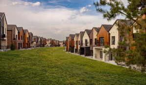 В Доброграде в 2024 году ввели в эксплуатацию почти в 2 раза больше объектов жилой недвижимости, чем в 2023-м