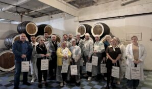 Солнце, море и вдохновение: крымские виноделы и фермеры делятся опытом с предпринимателями со всей России