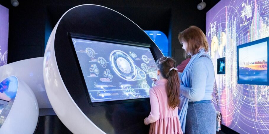 Выставки, кинопоказы и тематический диктант: в Москве пройдет Неделя космоса